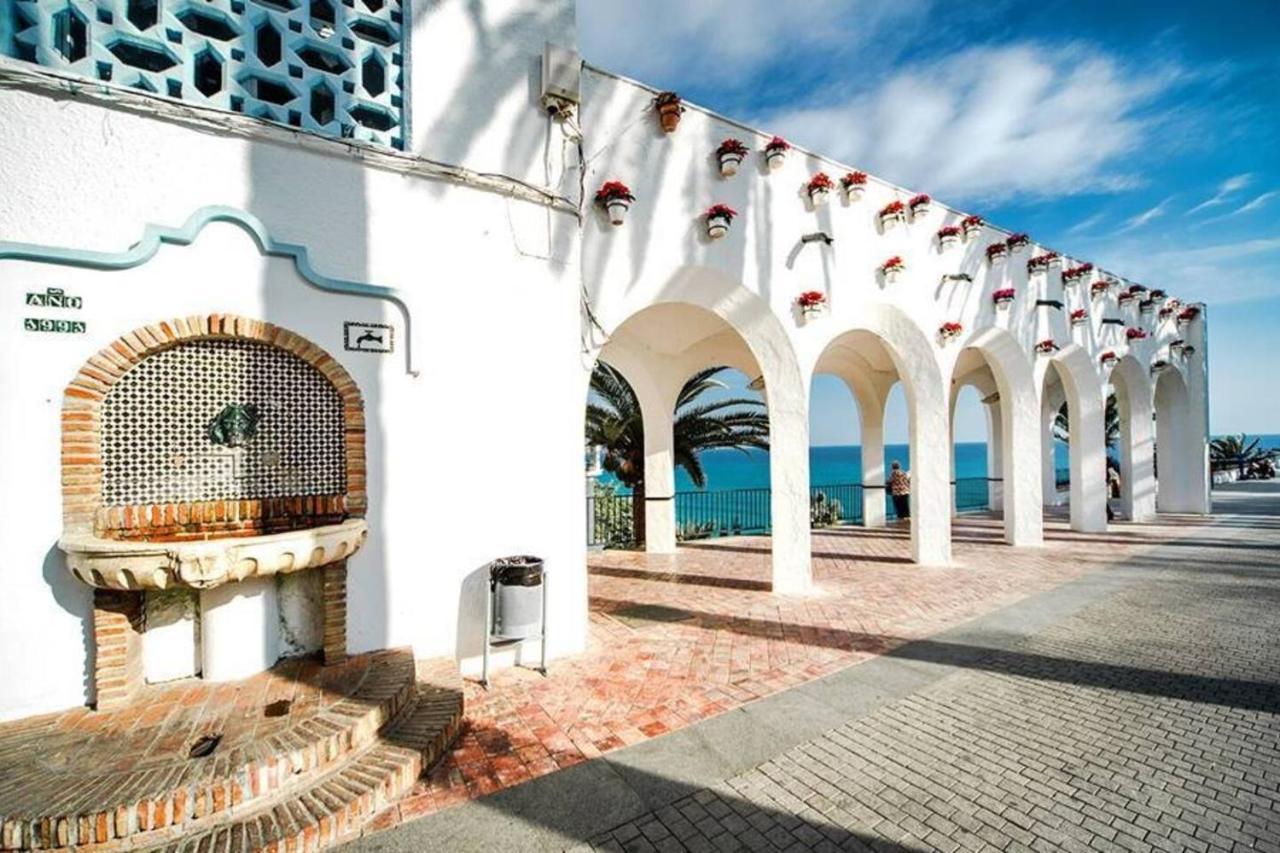 Loft Moderno Y Acogedor Centrico Y Silecioso Apartment Nerja Bagian luar foto